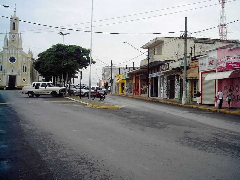 SALTO DE PIRAPORA-SP-PRAA DA MATRIZ-FOTO:VAGNEROTAVIO - SALTO DE PIRAPORA - SP