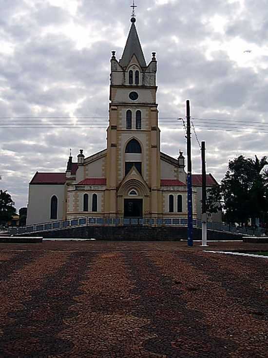 IGREJA MATRIZ DE N.SRA.DO PATROCNIO EM SALTO GRANDE-SP-FOTO:FABIO VASCONCELOS - SALTO GRANDE - SP