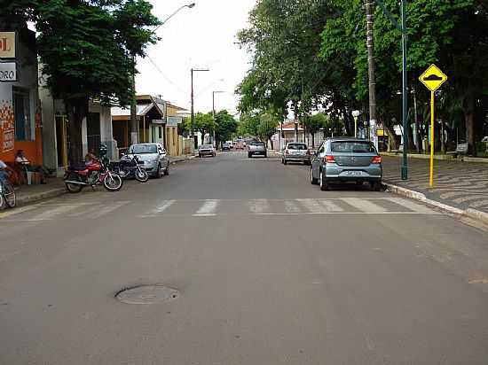 SANTA CRUZ DA CONCEIO-SP-RUA JORGE TIBIRI-FOTO:EDSON REIS - SANTA CRUZ DA CONCEIO - SP