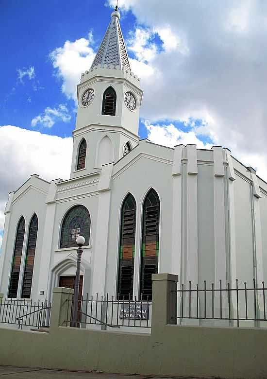 SANTA CRUZ DO RIO PARDO-SP-IGREJA PRESBITERIANA INDEPENDENTE-FOTO:EMERSON GONALVES - SANTA CRUZ DO RIO PARDO - SP