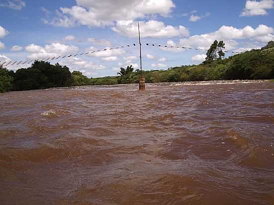 SANTA CRUZ DO RIO PARDO-SP-PONTE PNSIL NO RIO PARDO-FOTO:J.ROBERTO B. LAMOSO  - SANTA CRUZ DO RIO PARDO - SP