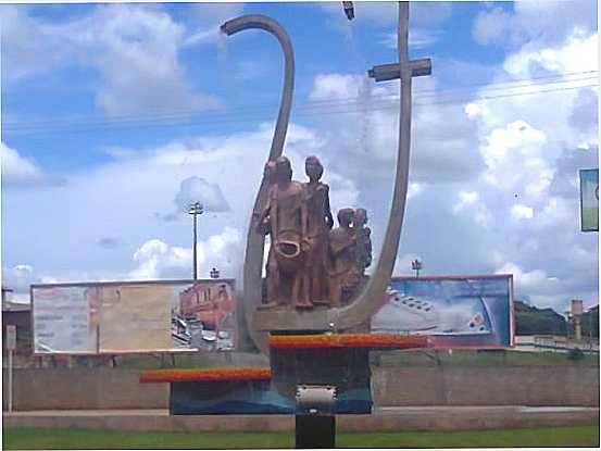 MONUMENTO, POR MATEUS LIMA MESQUITA - SANTA F DO SUL - SP