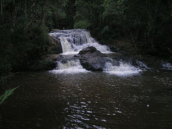 SANTA ISABEL-SP-CACHOEIRA RESERVA IBIRAPITANGA-FOTO:FABIOLAURINDO - SANTA ISABEL - SP