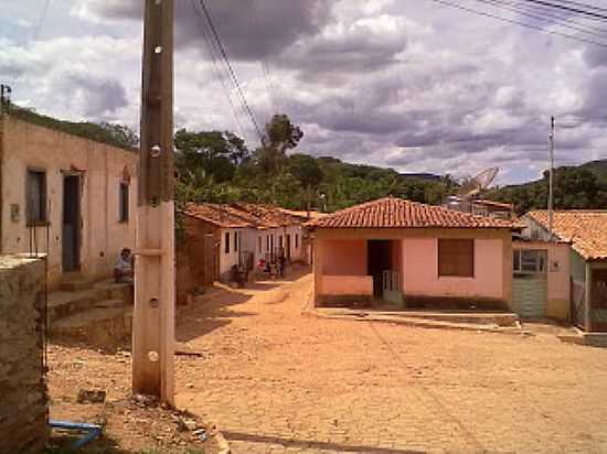 REMDIOS-BA-RUA DOS REMDIOS-FOTO:LIBERDADE BOM SUCESSO - REMDIOS - BA