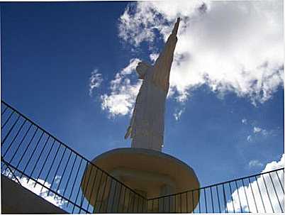 CRISTO, POR MARLI KEWITZ - SANTA MARIA DA SERRA - SP