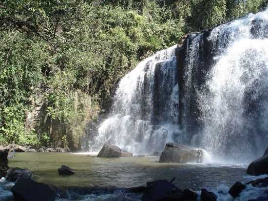 CACHOEIRA DOS MATARAZZO, POR IVAN RICARDO MACEU - SANTA ROSA DE VITERBO - SP