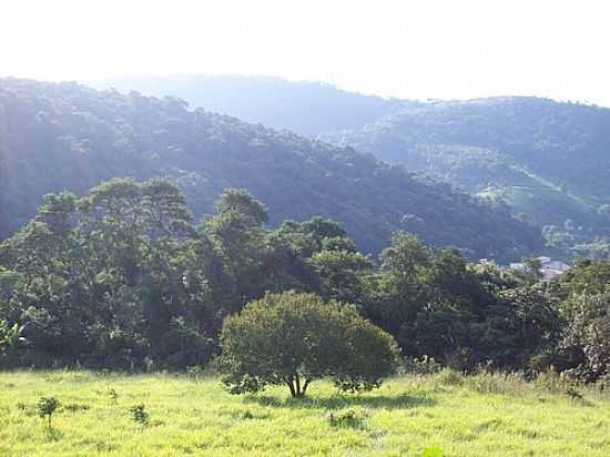 MONTANHAS PRXIMO AO BAIRRO COLINAS DO ANHANGUERA-FOTO:JADEON BASILIO DE FR - SANTANA DE PARNABA - SP