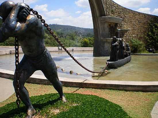 MONUMENTO AOS BANDEIRANTES EM SANTANA DE PARNABA-SP-FOTO:UDSON PINHO - SANTANA DE PARNABA - SP