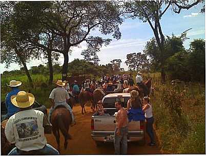 CAVALGADA DE ABRIL , POR LUIZ CARLOS DOS SANTOS - SANTO ANTNIO DA ALEGRIA - SP