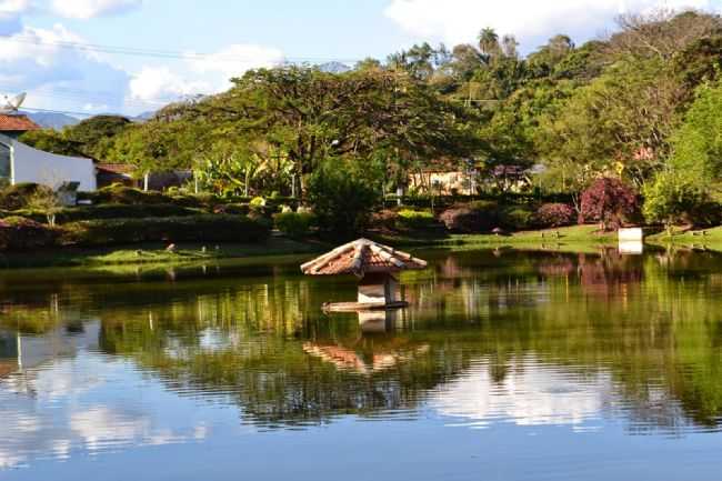 LAGO MUNICIPAL, POR LUIZ FERNANDO - SANTO ANTNIO DO JARDIM - SP