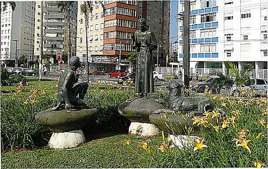 MONUMENTO A JOS DE 
ACHIETA NA PRAA DO AQURIO FOTO JOO SAVIOLI - SANTOS - SP