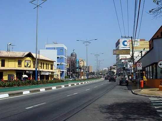 AVENIDA KENNEDY-FOTO:GUILHERME COELHO  - SO BERNARDO DO CAMPO - SP