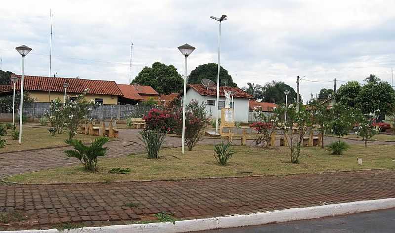 SO JOO DO MARINHEIRO-SP-PRACINHA DA COHAB-FOTO:VISITECARDOSO - SO JOO DO MARINHEIRO - SP