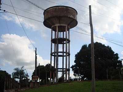 CAIXA DAGUA EM PAU DALHO POR NIM RONDI - SO JOO DO PAU D'ALHO - SP