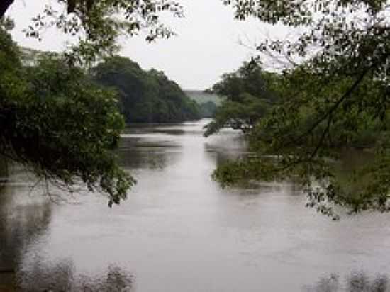 RIO SAPUCA-FOTO: SERGIO DELMONICO - SO JOAQUIM DA BARRA - SP