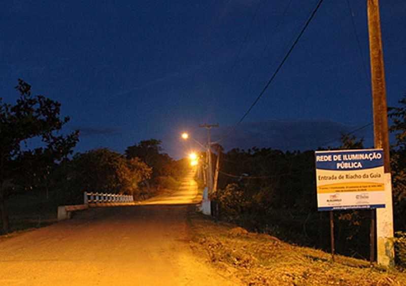 RIACHO DA GUIA-BA-PONTE ILUMINADA-FOTO:SECOM - RIACHO DA GUIA - BA