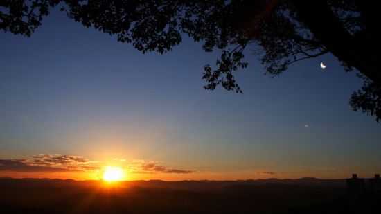 POR DO SOL NO BANHADO, POR JOSEFA LACERDA - SO JOS DOS CAMPOS - SP