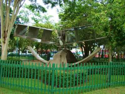 PARQUE STOS DUMONT - SO JOS DOS CAMPOS SP, POR EDEMAR CARLOS HEBLING SJCAMPOS SP - SO JOS DOS CAMPOS - SP