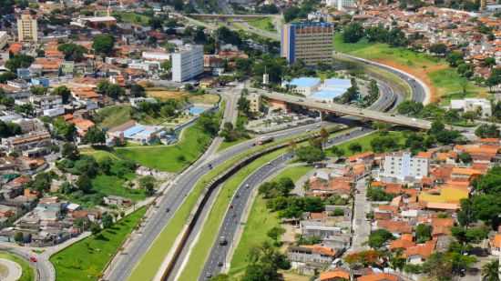 ANEL VIRIO COM O PRDIO DA PREFEITURA AO FUNDO, POR JOSEFA LACERDA - SO JOS DOS CAMPOS - SP