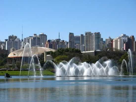 FONTES NO PARQUE IBIRAPURA,SO PAULO-FOTO:JOANNIS MIHAIL MOUDA - SO PAULO - SP