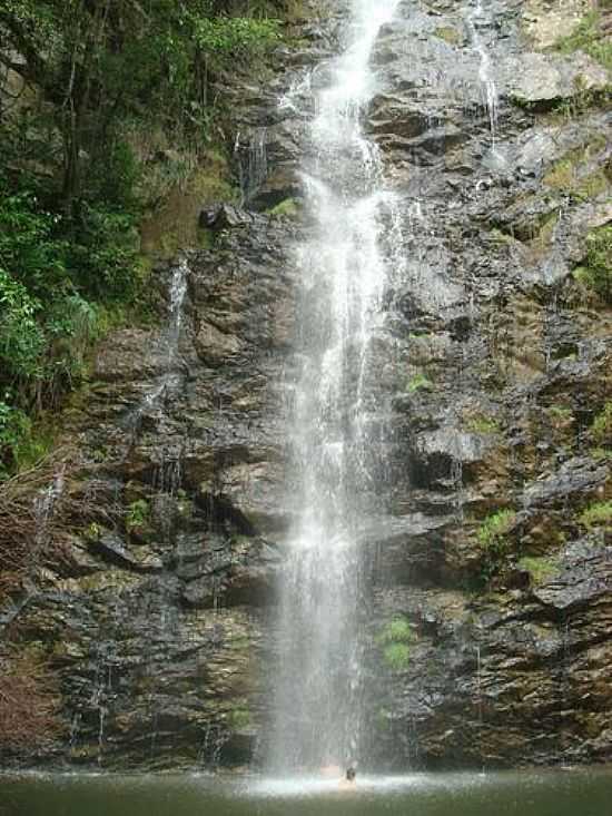 CACHOEIRA DO RIO PEQUENO NA SERRA GERAL DO ESPINHAO EM RIACHO DE SANTANA-FOTO:GARDIEL NAVARRO - RIACHO DE SANTANA - BA