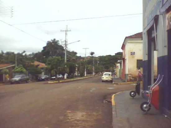 AVENIDA, POR JORGE WAGNER DE C. FREITAS - SO PEDRO DO TURVO - SP