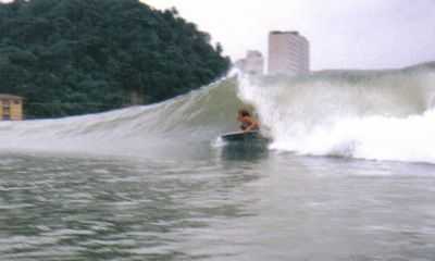 SURF NA PRAINHA, POR BERNARDETE BARONTI - SO VICENTE - SP