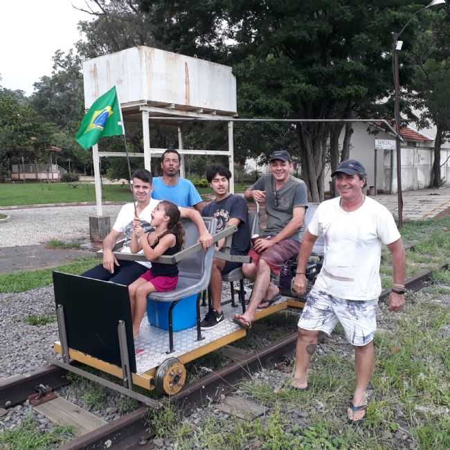 TRENZINHO EM SAPESAL, POR NETTO MORENI - SAPEZAL - SP