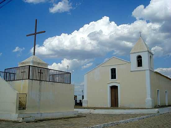 RIACHO SECO-BA-IGREJA E CRUZEIRO-FOTO:DANIEL MACHADO - RIACHO SECO - BA