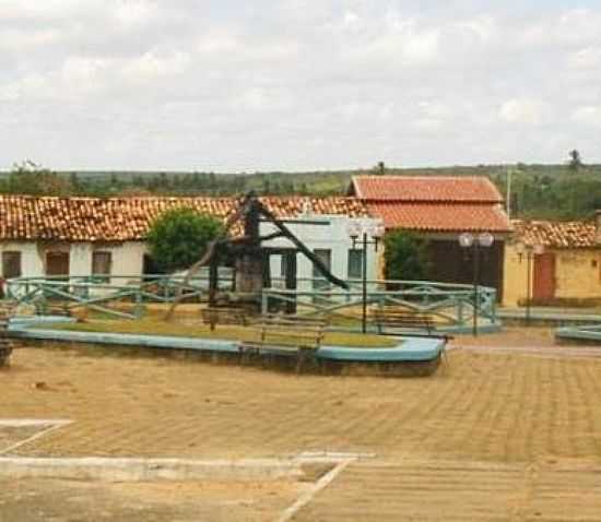 RIBEIRA DO AMPARO-BA-PRAA DA MATRIZ-FOTO:JOS FONSCA DALTRO FILHO - RIBEIRA DO AMPARO - BA