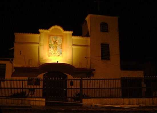 IGREJA VISTA NOTURNA-FOTO:RO FORT  - SOLEMAR - SP