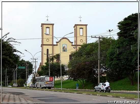 SOROCABA-SP-IGREJA DE SANTO ANTNIO NA AV.SO PAULO-FOTO:FBIO BARROS - SOROCABA - SP