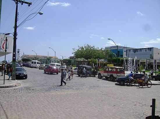 PRAA CENTRAL DE RIBEIRA DO POMBAL-BA-FOTO:GLUCIO ALMEIDA - RIBEIRA DO POMBAL - BA