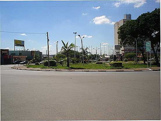 ROTATRIA DA AVENIDA REBOUAS FOTO POR DENIS TOGNETTI - SUMAR - SP