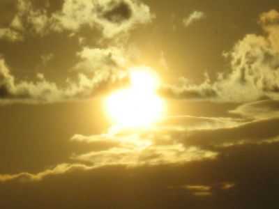 POR DO SOL EM SUMAR, POR ANGELO DAVI BARIJAN - SUMAR - SP