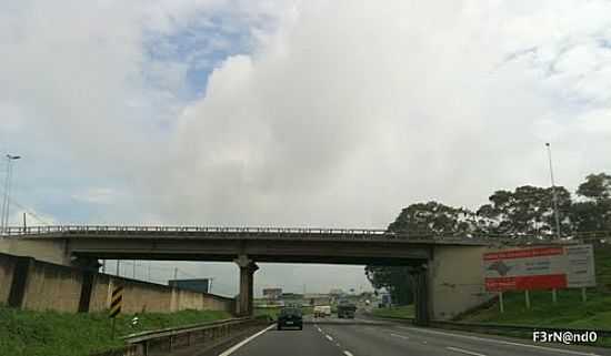 VIADUTO NO JARDIM NOVA VENEZA EM SUMAR-SP-FOTO:H4LTB00T - SUMAR - SP