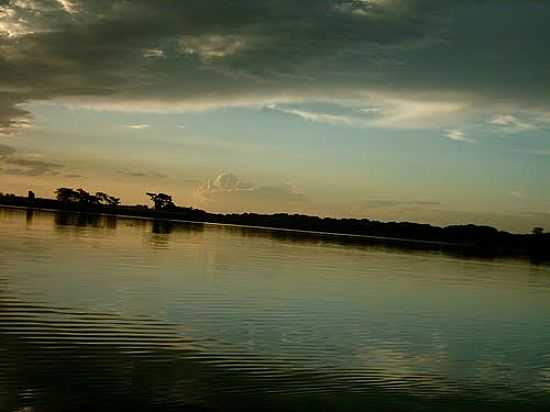 RIO SO JOS DOS DOURADOS  EM SUZANPOLIS-SP-FOTO:IVAIR TURCO - SUZANPOLIS - SP