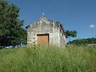 CAPELA EM TAGUAI POR ALTAIR BARRETO - TAGUA - SP