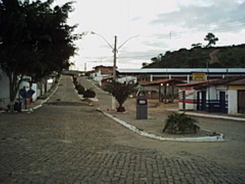 RIBEIRO DO LARGO-BA-ENTRADA DA CIDADE-FOTO:WWW.CIDADESDOMEUBRASIL.COM.BR - RIBEIRO DO LARGO - BA