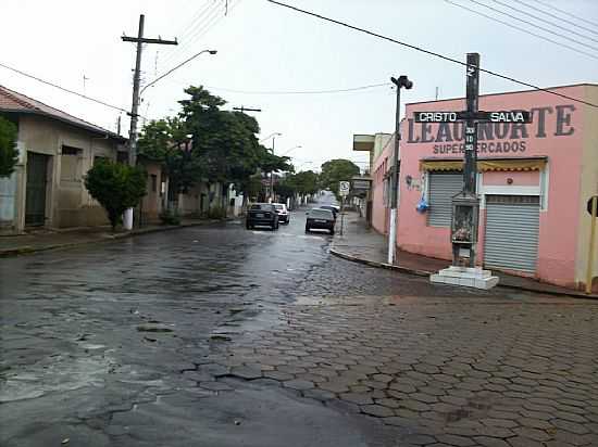 TAMBA-SP-RUA ANTNIO CALICHO-FOTO:EJARMELINI - TAMBA - SP