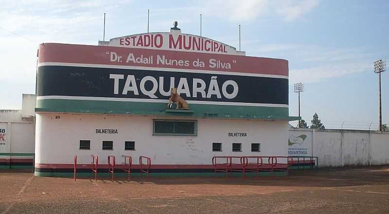 ESTDIO DR. ADAIL NUNES DA SILVA  - POR O ITAPOLITANO  - TAQUARITINGA - SP