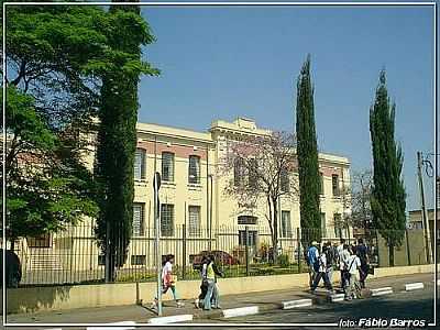 ESCOLA BARO DE SURU-
FOTO:FBIO BARROS - TATU - SP