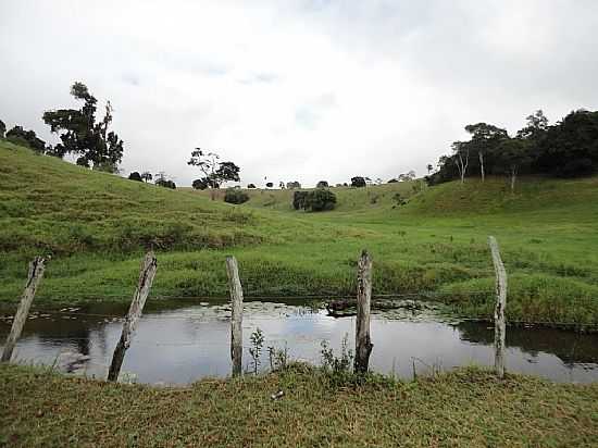 RIO DA DONA-BA-LAGO NO VALE DO RIO DA DONA-FOTO:MARION THIEME - RIO DA DONA - BA