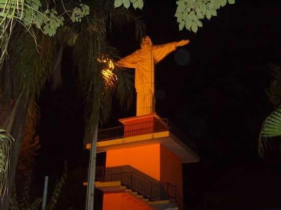 PRAA DO CRISTO REDENTOR, POR MARIA ADRIANA MARQUES - TERRA ROXA - SP