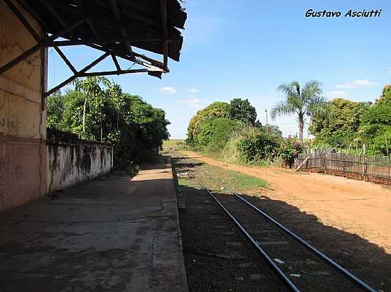 PLATAFORMA DA ESTAO FERROVIRIA DE TIBIRIA-FOTO:GUSTAVO_ASCIUTTI - TIBIRI - SP
