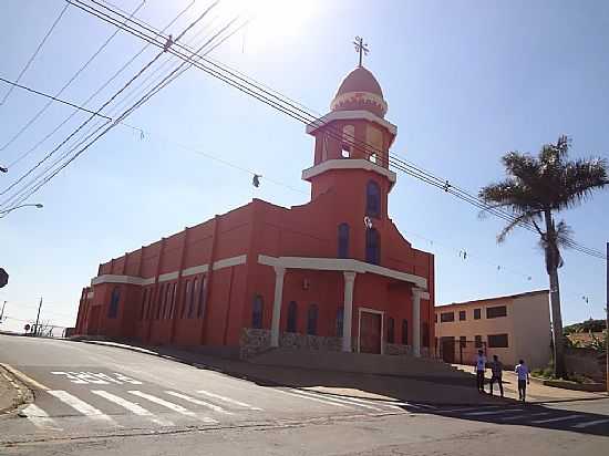 TIET-SP-IGREJA DE SO PEDRO NO BAIRRO SO PEDRO-FOTO:PE. EDINISIO PEREIRA - TIET - SP