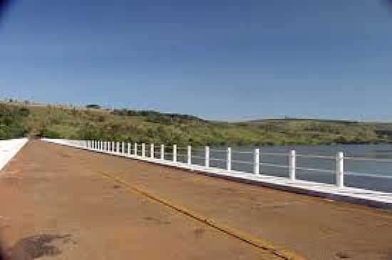 TIMBUR-SP-PONTE SOBRE O RIO PARANAPANEMA-FOTO:COMMONS.WIKIMEDIA.ORG - TIMBURI - SP