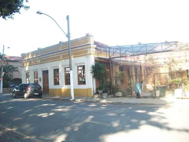 RESTAURANTE SANTA FIGUEIRA REQUINTE E QUALIDADE, POR ANA CRISTINA CANDAS - TREMEMB - SP