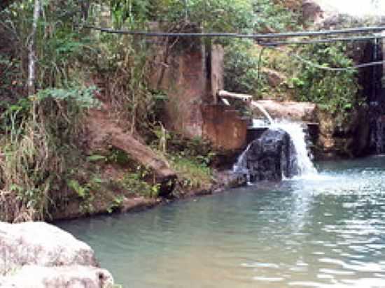 CACHOEIRA SETE QUEDA-FOTO:LUCIANO RIZZIERI  - UBIRAJARA - SP