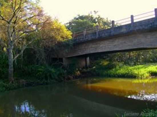 PONTE RIO SO JOO-FOTO:LUCIANO RIZZIERI  - UBIRAJARA - SP